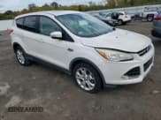 ✅ 2013 Ford Escape SEL • VIN: 1FMCU9H99DUC96042 • Lot: 82474005. Wystawiony na Copart z przebiegiem Nie podano. Bezpłatny archiwum sprzedaży aukcyjnych z USA i szczegółowy raport historii pojazdu na DreamBid. Zdjęcie 4.
