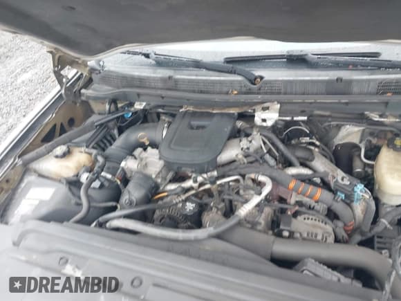 ✅ 2015 GMC Sierra 2500HD • VIN: 1GT22XE8XFZ113744 • Lot: 43418219. Listed on IAAI with 219,977 mi. Free auction sales archive from the USA and detailed vehicle history report at DreamBid. Image 10.