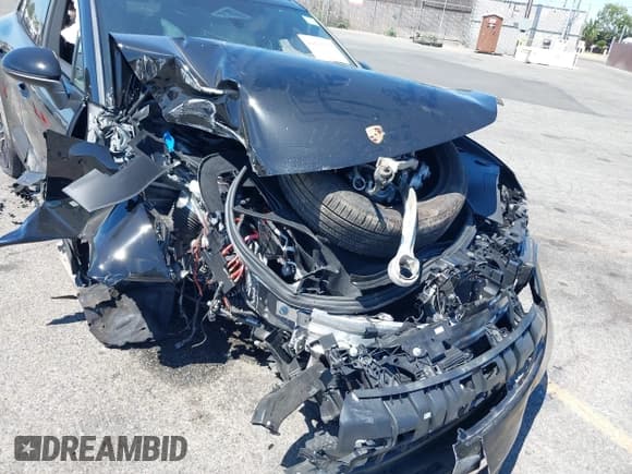 ✅ 2025 Porsche Macan Electric • VIN: WP1AD2XA2SL077033 • Lot: 42691168. Listed on IAAI with Not provided. Free auction sales archive from the USA and detailed vehicle history report at DreamBid. Image 6.