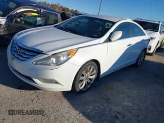 ✅ 2013 Hyundai Sonata SE • VIN: 5NPEC4AC6DH678404 • Lot: 43531174. Wystawiony na IAAI z przebiegiem 214 195 mil. Bezpłatny archiwum sprzedaży aukcyjnych z USA i szczegółowy raport historii pojazdu na DreamBid. Zdjęcie 2.