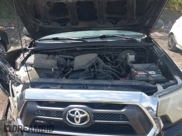 ✅ 2013 Toyota Tacoma • VIN: 5TFJX4CN6DX034147 • Lot: 42278388. Listed on IAAI with 207,685 mi. Free auction sales archive from the USA and detailed vehicle history report at DreamBid. Image 10.