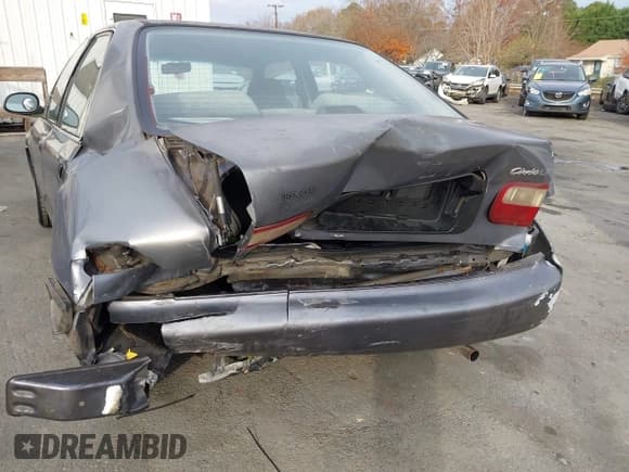 ✅ 1994 Honda Civic • VIN: 1HGEG8568RL009023 • Lot: 43760745. Listed on IAAI with 300,369 mi. Free auction sales archive from the USA and detailed vehicle history report at DreamBid. Image 6.