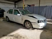 ✅ 2000 Volvo S70 • VIN: YV1LS61J8Y2632529 • Lot: 88943915. Wystawiony na Copart z przebiegiem 210 495 mil. Bezpłatny archiwum sprzedaży aukcyjnych z USA i szczegółowy raport historii pojazdu na DreamBid. Zdjęcie 4.