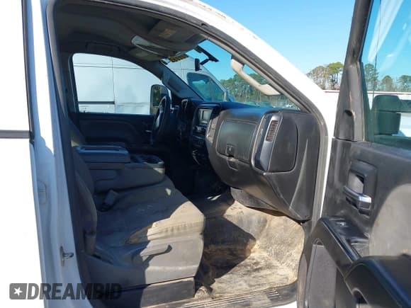 ✅ 2017 Chevrolet Silverado 2500HD Work Truck • VIN: 1GC2CUEG4HZ220696 • Лот: 43628736. Опубликован ранее на IAAI с пробегом 313 350 миль. Бесплатный доступ к архиву аукционных продаж из США и подробный отчёт об истории автомобиля на DreamBid. Изображение 5.