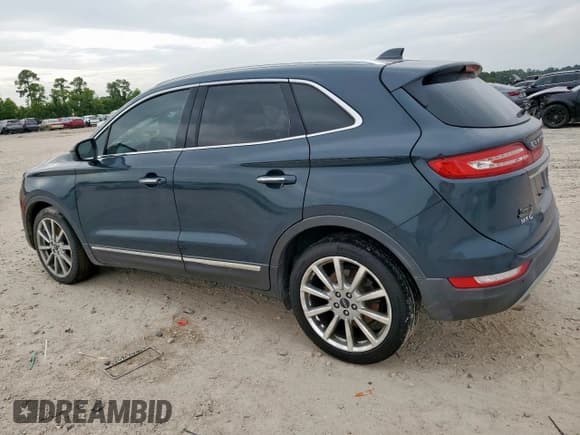 ✅ 2019 Lincoln MKC Reserve • VIN: 5LMCJ3C92KUL44083 • Лот: 65392985. Опубликован ранее на Copart с пробегом 89 339 миль. Бесплатный доступ к архиву аукционных продаж из США и подробный отчёт об истории автомобиля на DreamBid. Изображение 2.