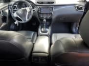 ✅ 2015 Nissan Rogue SL • VIN: 5N1AT2MV7FC784287 • Lot: 90625445. Wystawiony na Copart z przebiegiem 128 870 mil. Bezpłatny archiwum sprzedaży aukcyjnych z USA i szczegółowy raport historii pojazdu na DreamBid. Zdjęcie 8.