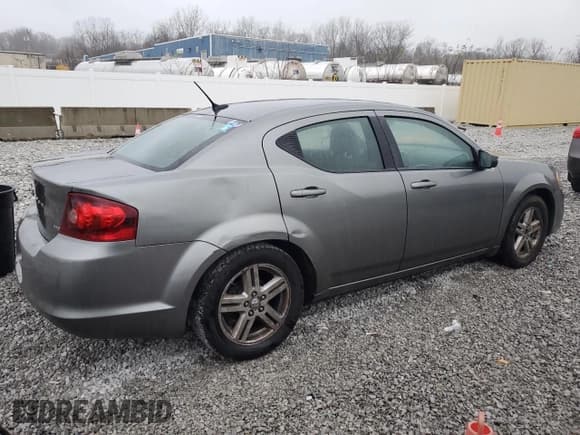 ✅ 2013 Dodge Avenger SXT • VIN: 1C3CDZCB7DN751340 • Лот: 81958174. Опубликован ранее на Copart с пробегом 155 727 миль. Бесплатный доступ к архиву аукционных продаж из США и подробный отчёт об истории автомобиля на DreamBid. Изображение 3.