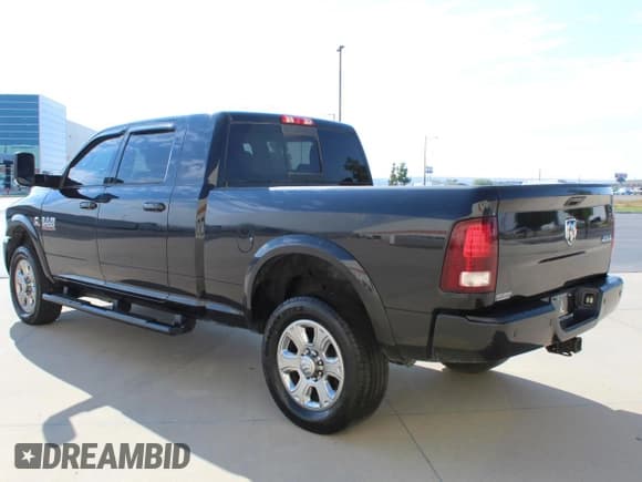 ✅ 2018 Ram 3500 Laramie • VIN: 3C63R3ML5JG164325 • Lot: 86876585. Wystawiony na Copart z przebiegiem 96 690 mil. Bezpłatny archiwum sprzedaży aukcyjnych z USA i szczegółowy raport historii pojazdu na DreamBid. Zdjęcie 4.