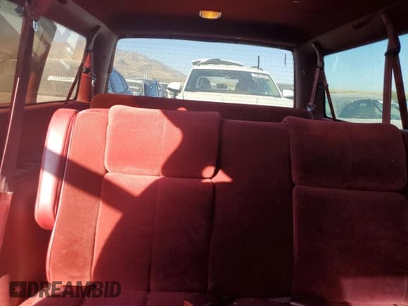 ✅ 1993 Plymouth Grand Voyager • VIN: 1P4GH44R8PX596804 • Lot: 74398174. Listed on Copart with 275,649 mi. Free auction sales archive from the USA and detailed vehicle history report at DreamBid. Image 10.