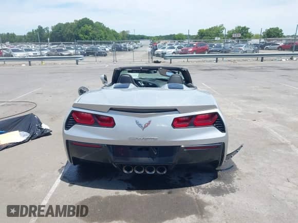 2014 Chevrolet Corvette Z51 3LT z VIN 1G1YM3D7XE5120603, wystawiony jako IAAI lot #42313984 z przebiegiem 64 199 mil mil oraz . Historia ofert i sprzedaży dostępna na DreamBid. Obrazek 16.