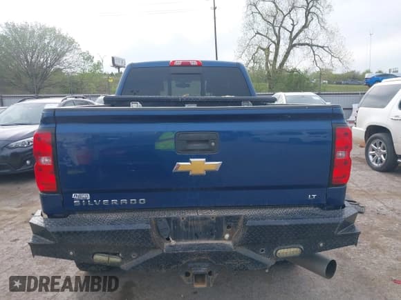 ✅ 2015 Chevrolet Silverado 2500HD LT • VIN: 1GC1KVE87FF564213 • Lot: 41987148. Listed on IAAI with 271,822 mi. Free auction sales archive from the USA and detailed vehicle history report at DreamBid. Image 16.