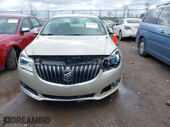 ✅ 2014 Buick Regal Premium I • VIN: 2G4GN5EX0E9169205 • Lot: 42037716. Listed on IAAI with 157,452 mi. Free auction sales archive from the USA and detailed vehicle history report at DreamBid. Image 12.