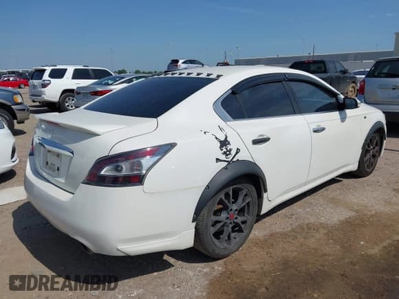 ✅ 2012 Nissan Maxima S • VIN: 1N4AA5AP9CC850910 • Lot: 42287722. Listed on IAAI with 224,468 mi. Free auction sales archive from the USA and detailed vehicle history report at DreamBid. Image 4.