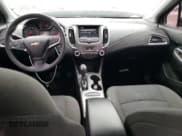 ✅ 2019 Chevrolet Cruze LT • VIN: 1G1BE5SM3K7130106 • Lot: 72475072. Listed on Copart with 50,251 mi. Free auction sales archive from the USA and detailed vehicle history report at DreamBid. Image 8.