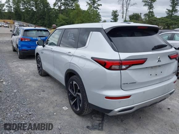 2023 Mitsubishi Outlander SE with VIN JA4T5UA98PZ062717, listed as a IAAI auction lot 42898791 with 42,864 mi miles and . Bid and sale history available at DreamBid. Image 3.