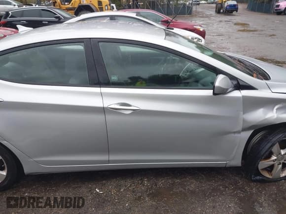 ✅ 2013 Hyundai Elantra Limited • VIN: 5NPDH4AE5DH343827 • Lot: 43532354. Listed on IAAI with 143,384 mi. Free auction sales archive from the USA and detailed vehicle history report at DreamBid. Image 13.