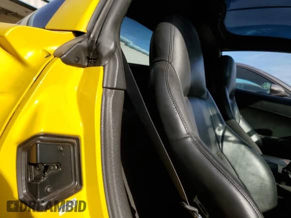 2008 Chevrolet Corvette с VIN 1G1YY25W885134069, выставлен на аукционе Copart как лот 77441814 с пробегом 183 684 миль миль и Списание • Salvage title. История ставок и продаж доступна на DreamBid. Изображение 11.