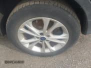 ✅ 2017 Ford Escape SE • VIN: 1FMCU9GD3HUA35646 • Lot: 43285904. Wystawiony na IAAI z przebiegiem Nie podano. Bezpłatny archiwum sprzedaży aukcyjnych z USA i szczegółowy raport historii pojazdu na DreamBid. Zdjęcie 12.