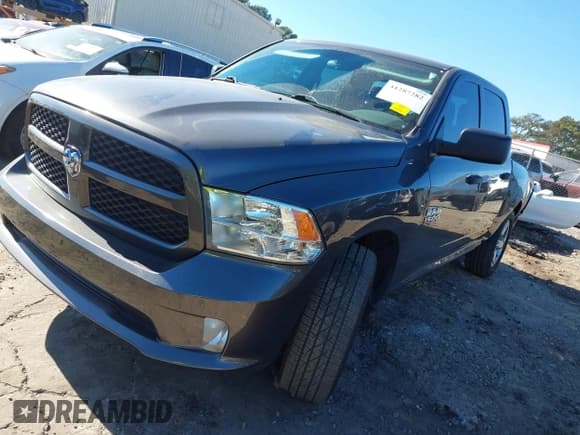 ✅ 2017 Ram 1500 Tradesman • VIN: 1C6RR7KG1HS851117 • Lot: 41287282. Wystawiony na IAAI z przebiegiem 69 871 mil. Bezpłatny archiwum sprzedaży aukcyjnych z USA i szczegółowy raport historii pojazdu na DreamBid. Zdjęcie 17.