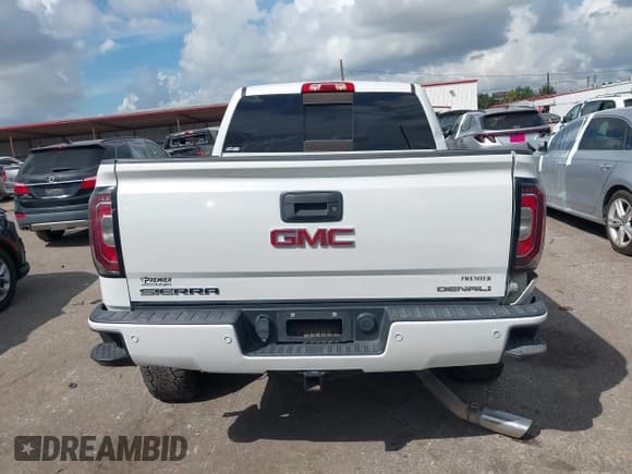 ✅ 2017 GMC Sierra 1500 Denali • VIN: 3GTU2PEJ9HG395566 • Lot: 43288882. Listed on IAAI with 87,680 mi. Free auction sales archive from the USA and detailed vehicle history report at DreamBid. Image 16.