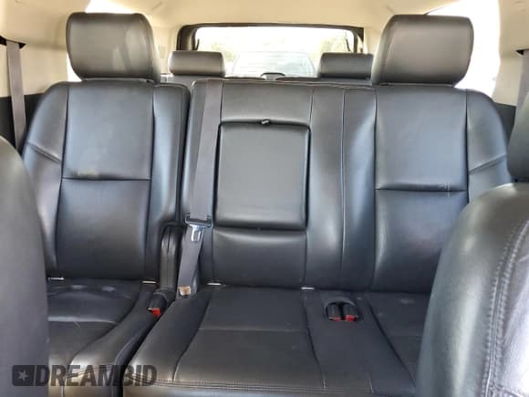 ✅ 2013 Chevrolet Suburban LTZ • VIN: 1GNSKKE7XDR217665 • Lot: 73537434. Wystawiony na Copart z przebiegiem 114 555 mil. Bezpłatny archiwum sprzedaży aukcyjnych z USA i szczegółowy raport historii pojazdu na DreamBid. Zdjęcie 10.