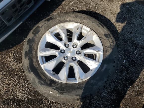 ✅ 2021 Chevrolet Silverado 1500 Custom • VIN: 1GCPYBEK5MZ408718 • Lot: 65639824. Wystawiony na Copart z przebiegiem 40 413 mil. Bezpłatny archiwum sprzedaży aukcyjnych z USA i szczegółowy raport historii pojazdu na DreamBid. Zdjęcie 12.