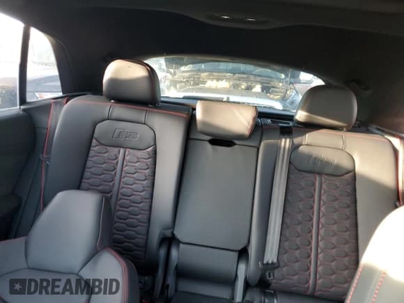 ✅ 2024 Audi RS Q8 • VIN: WU1ARBF17RD005470 • Lot: 74325144. Wystawiony na Copart z przebiegiem Nie podano. Bezpłatny archiwum sprzedaży aukcyjnych z USA i szczegółowy raport historii pojazdu na DreamBid. Zdjęcie 10.