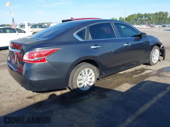 ✅ 2014 Nissan Altima S • VIN: 1N4AL3AP4EC288092 • Lot: 43054852. Wystawiony na IAAI z przebiegiem 228 883 mil. Bezpłatny archiwum sprzedaży aukcyjnych z USA i szczegółowy raport historii pojazdu na DreamBid. Zdjęcie 4.