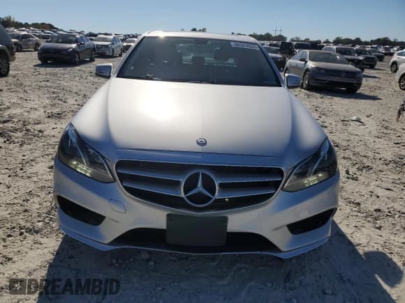✅ 2014 Mercedes-Benz E 350 Luxury • VIN: WDDHF8JB2EA983500 • Lot: 86524655. Wystawiony na Copart z przebiegiem 128 666 mil. Bezpłatny archiwum sprzedaży aukcyjnych z USA i szczegółowy raport historii pojazdu na DreamBid. Zdjęcie 5.