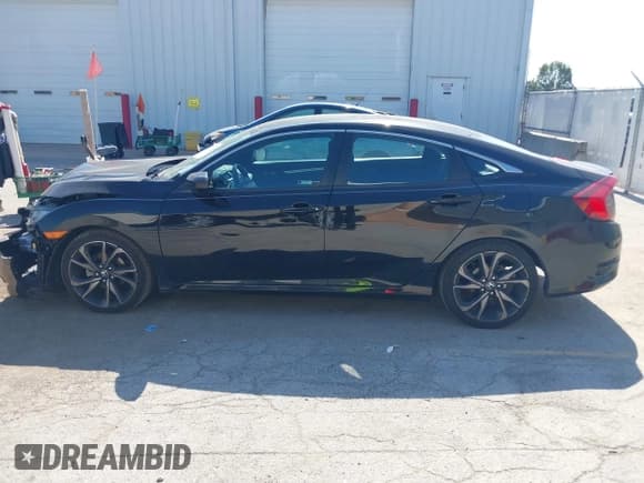 ✅ 2020 Honda Civic Sport • VIN: 2HGFC2E84LH600517 • Лот: 43332711. Опубликован ранее на IAAI с пробегом 50 570 миль. Бесплатный доступ к архиву аукционных продаж из США и подробный отчёт об истории автомобиля на DreamBid. Изображение 15.