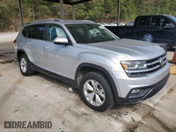 ✅ 2018 Volkswagen Atlas SE • VIN: 1V2DR2CA1JC509553 • Lot: 81728935. Listed on Copart with 115,785 mi. Free auction sales archive from the USA and detailed vehicle history report at DreamBid. Image 4.