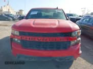 ✅ 2020 Chevrolet Silverado 1500 Custom • VIN: 1GCRWBEF3LZ104268 • Lot: 42083062. Wystawiony na IAAI z przebiegiem 85 582 mil. Bezpłatny archiwum sprzedaży aukcyjnych z USA i szczegółowy raport historii pojazdu na DreamBid. Zdjęcie 12.