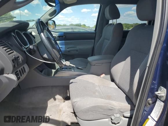 ✅ 2005 Toyota Tacoma • VIN: 5TEMU52N55Z093231 • Lot: 70532845. Listed on Copart with 181,444 mi. Free auction sales archive from the USA and detailed vehicle history report at DreamBid. Image 7.