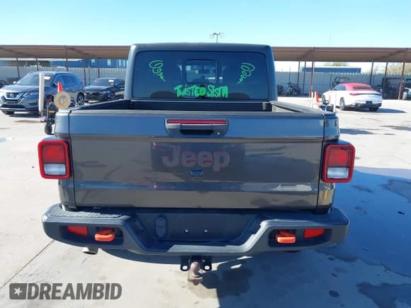 ✅ 2023 Jeep Gladiator Mojave • VIN: 1C6JJTEGXPL517914 • Lot: 43666074. Listed on IAAI with 33,445 mi. Free auction sales archive from the USA and detailed vehicle history report at DreamBid. Image 17.