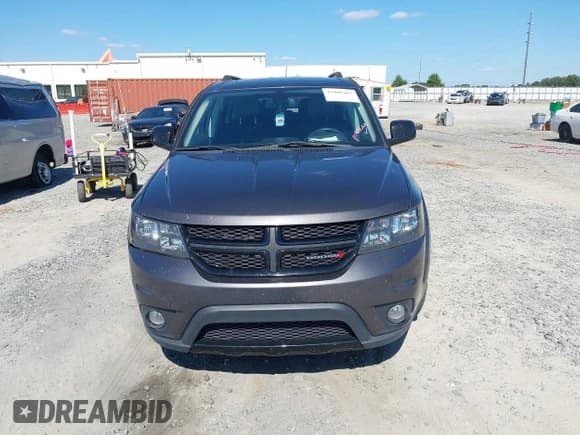 ✅ 2019 Dodge Journey SE • VIN: 3C4PDCBB8KT846031 • Lot: 43406165. Wystawiony na IAAI z przebiegiem 88 256 mil. Bezpłatny archiwum sprzedaży aukcyjnych z USA i szczegółowy raport historii pojazdu na DreamBid. Zdjęcie 12.