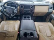 ✅ 2011 Ford F-350 King Ranch • VIN: 1FT8W3BT2BEA02025 • Lot: 95134405. Wystawiony na Copart z przebiegiem 262 793 mil. Bezpłatny archiwum sprzedaży aukcyjnych z USA i szczegółowy raport historii pojazdu na DreamBid. Zdjęcie 8.