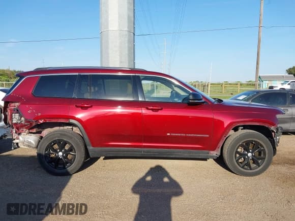 ✅ 2022 Jeep Grand Cherokee Limited • VIN: 1C4RJJBG3N8532971 • Лот: 43234599. Опубликован ранее на IAAI с пробегом 57 342 миль. Бесплатный доступ к архиву аукционных продаж из США и подробный отчёт об истории автомобиля на DreamBid. Изображение 14.
