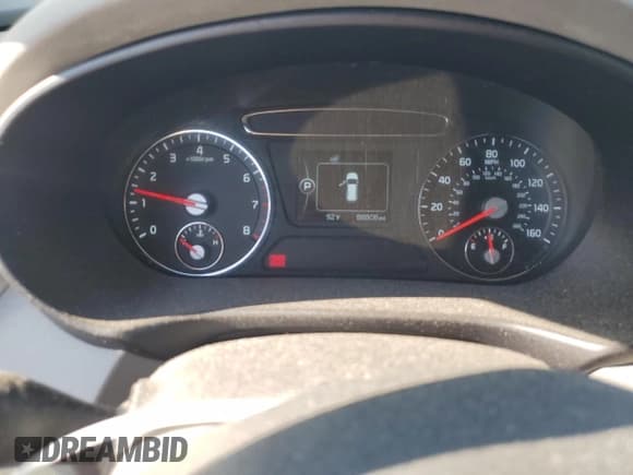 ✅ 2016 Kia Sorento EX • VIN: 5XYPHDA59GG141940 • Lot: 82550365. Listed on Copart with 88,808 mi. Free auction sales archive from the USA and detailed vehicle history report at DreamBid. Image 9.