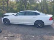 ✅ 2019 Volvo S90 Momentum • VIN: LVYA22MKXKP110725 • Lot: 40371553. Wystawiony na IAAI z przebiegiem 74 942 mil. Bezpłatny archiwum sprzedaży aukcyjnych z USA i szczegółowy raport historii pojazdu na DreamBid. Zdjęcie 14.