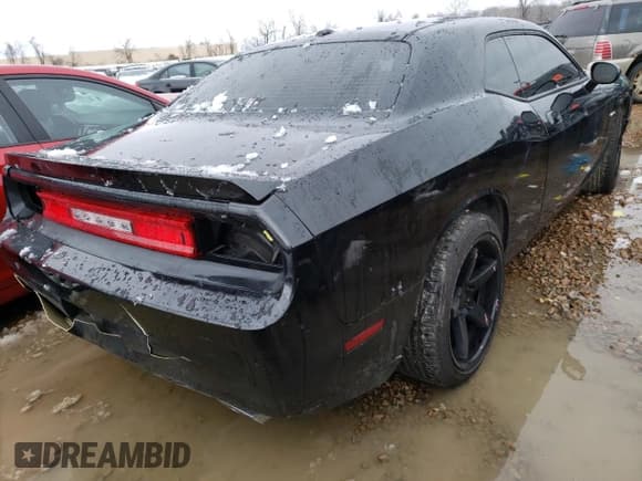 ✅ 2010 Dodge Challenger R/T Classic • VIN: 2B3CJ5DT5AH282338 • Lot: 52300954. Wystawiony na Copart z przebiegiem 98 796 mil. Bezpłatny archiwum sprzedaży aukcyjnych z USA i szczegółowy raport historii pojazdu na DreamBid. Zdjęcie 3.