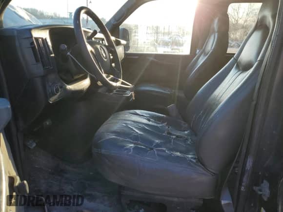 2008 Chevrolet Express Passenger с VIN 1GAHG39K581166937, выставлен на аукционе Copart как лот 42191565 с пробегом 202 386 миль миль и Списание • Salvage title. История ставок и продаж доступна на DreamBid. Изображение 7.