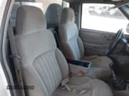 ✅ 2002 Chevrolet S-10 LS • VIN: 1GCCS145428129544 • Lot: 42294927. Listed on IAAI with 209,239 mi. Free auction sales archive from the USA and detailed vehicle history report at DreamBid. Image 8.