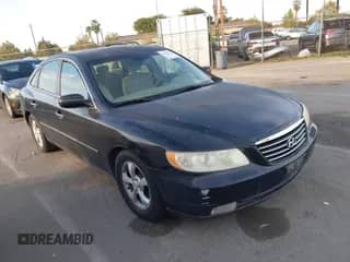 2006 Hyundai Azera SE z VIN KMHFC46F56A114031, wystawiony jako IAAI lot #43610131 z przebiegiem 119 506 mil mil oraz . Historia ofert i sprzedaży dostępna na DreamBid. Obrazek 1.