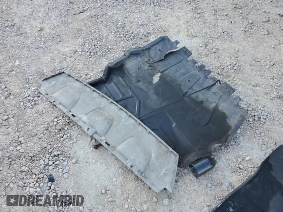 ✅ 2012 Volkswagen Tiguan S • VIN: WVGAV7AX0CW557370 • Лот: 90944475. Опубликован ранее на Copart с пробегом 221 369 миль. Бесплатный доступ к архиву аукционных продаж из США и подробный отчёт об истории автомобиля на DreamBid. Изображение 13.