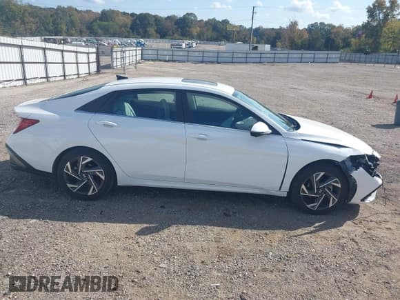 ✅ 2024 Hyundai Elantra Limited • VIN: KMHLP4DG9RU836303 • Лот: 43699266. Опубликован ранее на IAAI с пробегом 35 657 миль. Бесплатный доступ к архиву аукционных продаж из США и подробный отчёт об истории автомобиля на DreamBid. Изображение 14.