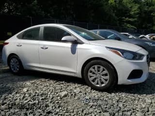 ✅ 2021 Hyundai Accent SE • VIN: 3KPC24A61ME132182 • Lot: 61702334. Wystawiony na Copart z przebiegiem 46 742 mil. Bezpłatny archiwum sprzedaży aukcyjnych z USA i szczegółowy raport historii pojazdu na DreamBid. Zdjęcie 4.