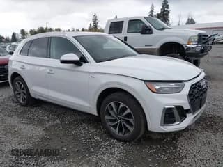 ✅ 2023 Audi Q5 S line Premium • VIN: WA1GAAFY6P2076572 • Lot: 43474898. Wystawiony na IAAI z przebiegiem 25 282 mil. Bezpłatny archiwum sprzedaży aukcyjnych z USA i szczegółowy raport historii pojazdu na DreamBid. Zdjęcie 1.