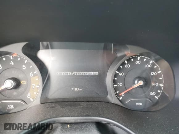 ✅ 2023 Jeep Compass (RED) Edition • VIN: 3C4NJDCN9PT558315 • Lot: 48219915. Wystawiony na Copart z przebiegiem 7 183 mil. Bezpłatny archiwum sprzedaży aukcyjnych z USA i szczegółowy raport historii pojazdu na DreamBid. Zdjęcie 9.