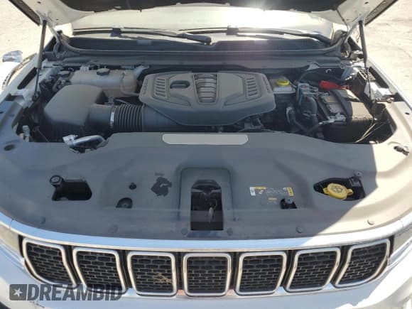 ✅ 2024 Jeep Wagoneer Series II • VIN: 1C4SJRBP1RS137129 • Lot: 65688595. Listed on Copart with 21,398 mi. Free auction sales archive from the USA and detailed vehicle history report at DreamBid. Image 12.