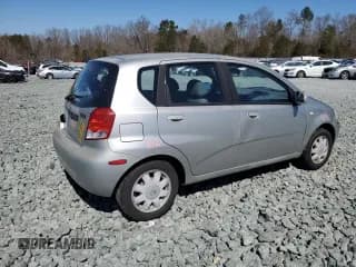 ✅ 2005 Chevrolet Aveo LS • VIN: KL1TD626X5B317681 • Lot: 47705325. Wystawiony na Copart z przebiegiem 63 458 mil. Bezpłatny archiwum sprzedaży aukcyjnych z USA i szczegółowy raport historii pojazdu na DreamBid. Zdjęcie 3.